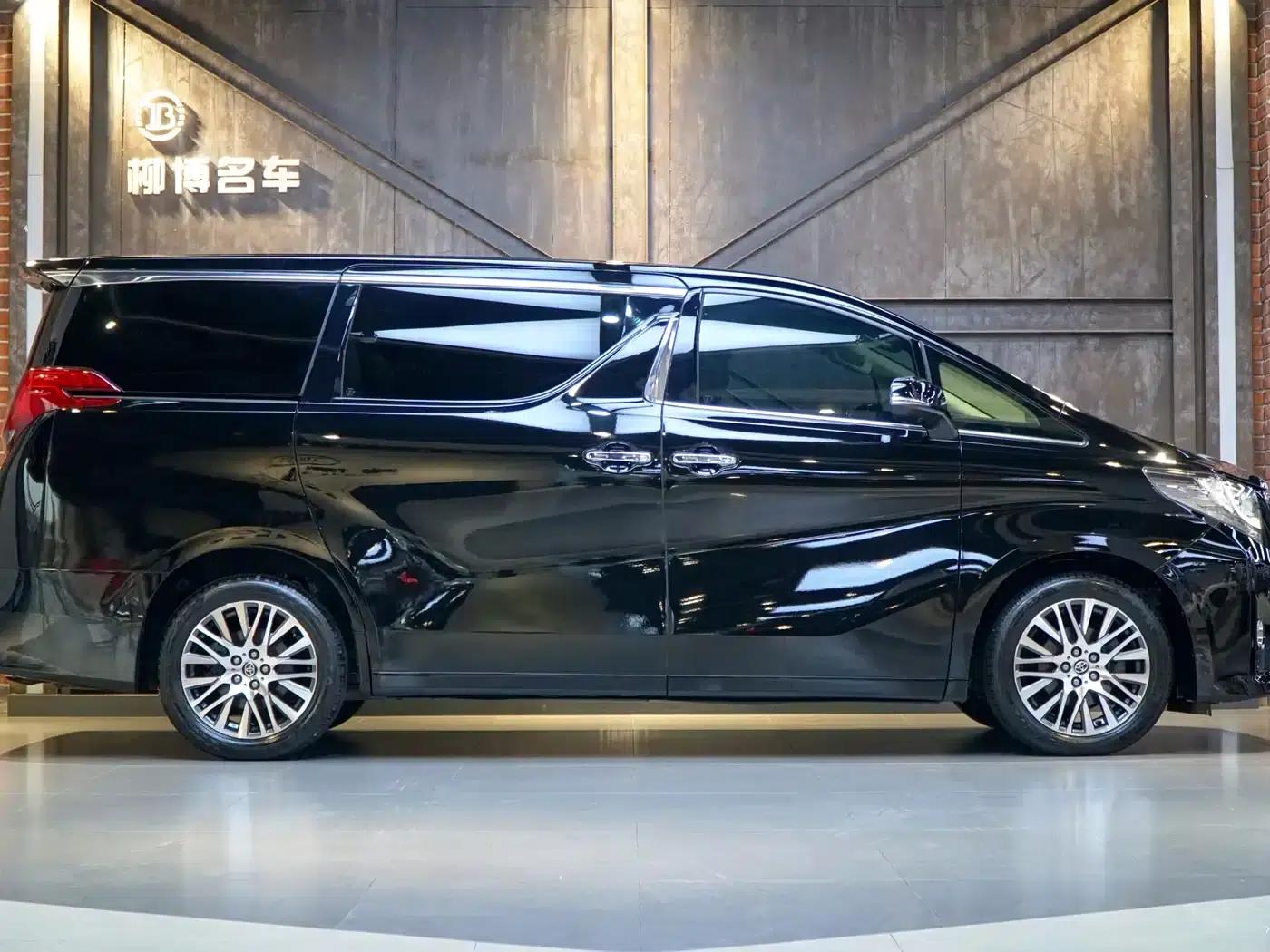 2015 Alphard 3.5L Luxury Edition — миниатюра 25