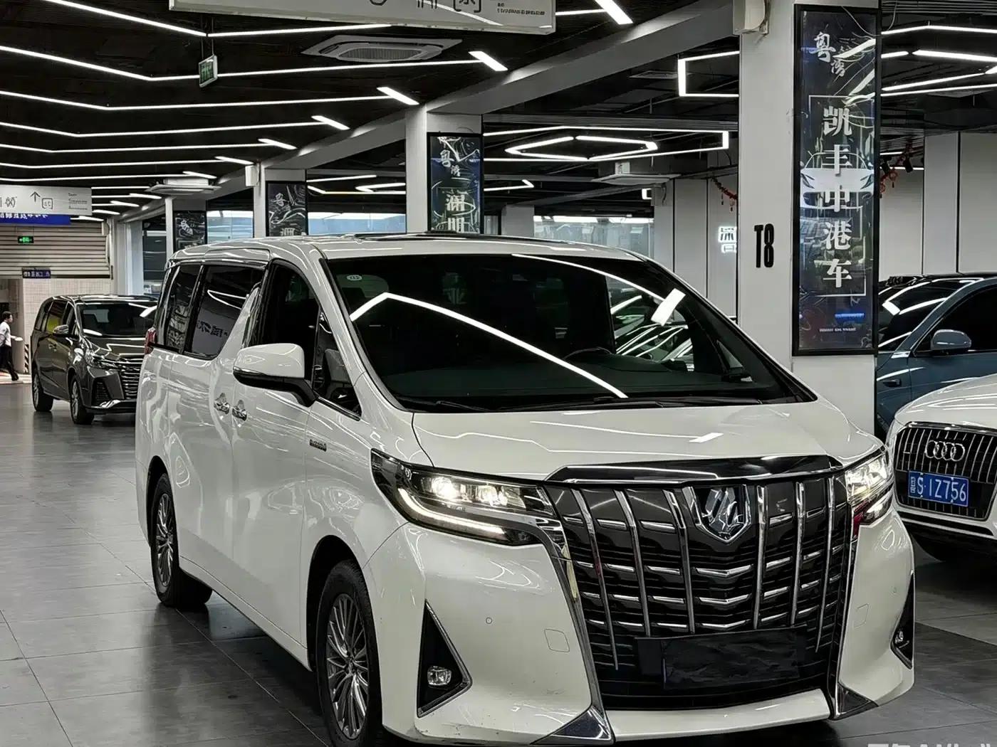 2021 Alphard Hybrid 2.5L Premium Edition — миниатюра 2