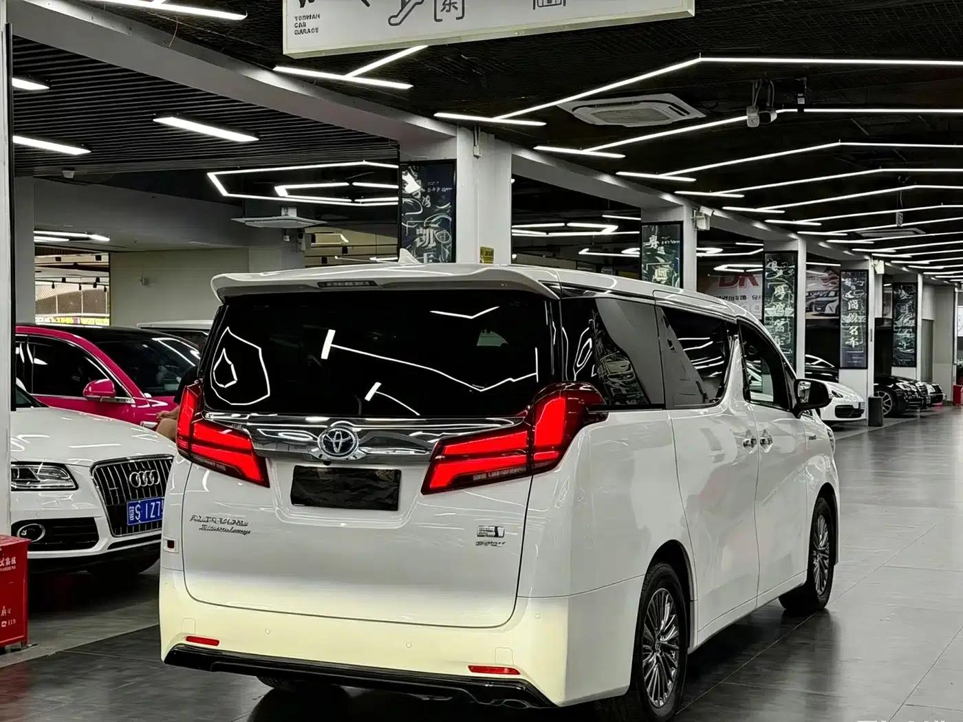 2021 Alphard Hybrid 2.5L Premium Edition — миниатюра 11