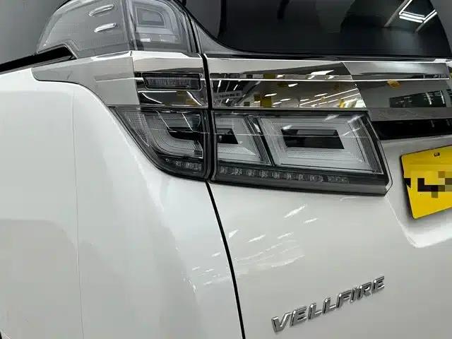 2019 Alphard Hybrid 2.5L Luxury Edition — миниатюра 19