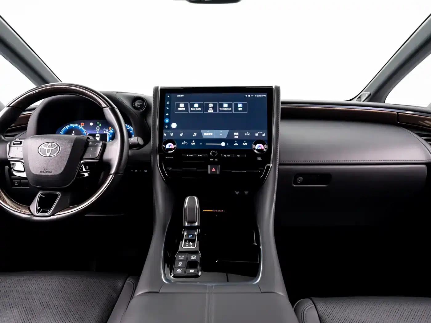 2024 Alphard Hybrid 2.5L Premium Edition — миниатюра 11