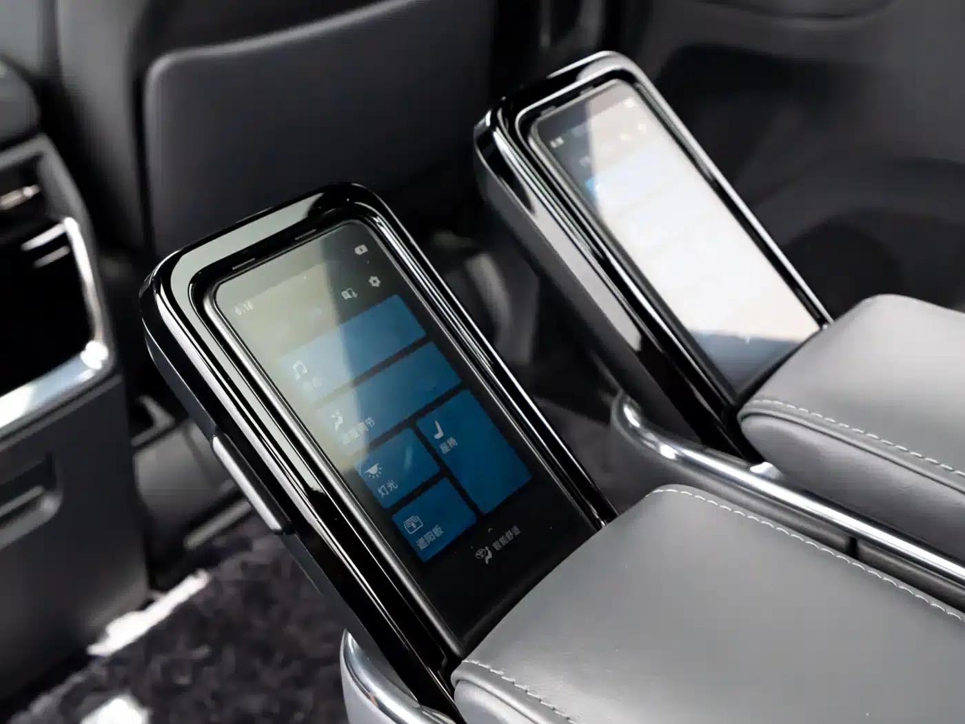 2024 Alphard Hybrid 2.5L Premium Edition — миниатюра 15