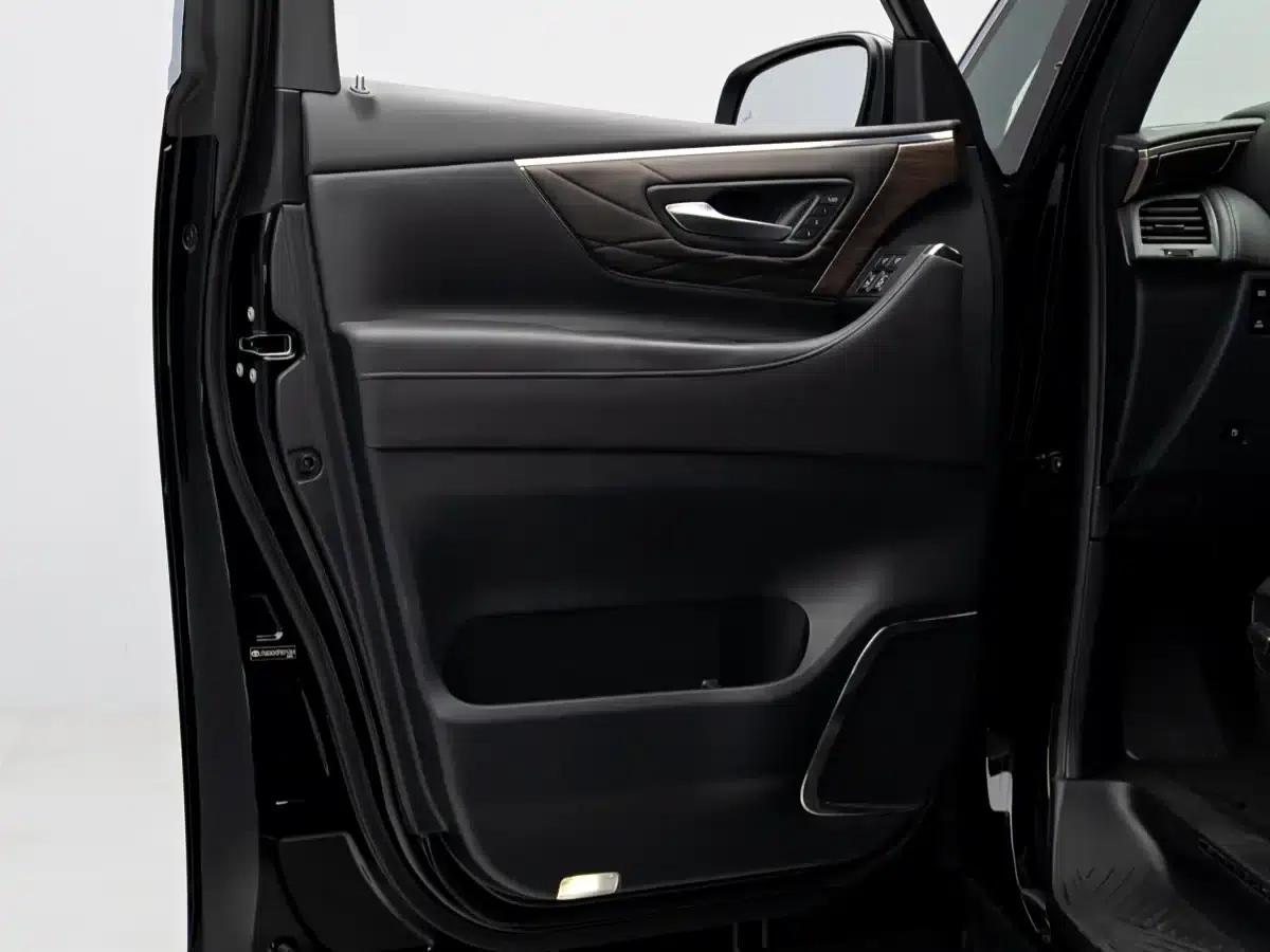 2024 Alphard Hybrid 2.5L Premium Edition — миниатюра 4