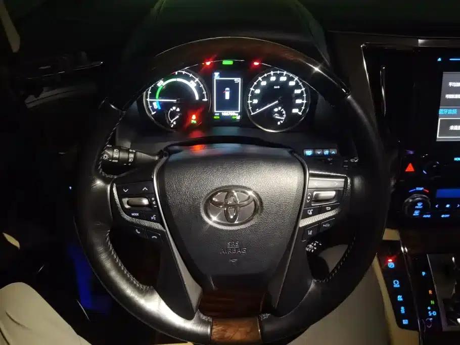 2019 Alphard Hybrid 2.5L Luxury Edition — миниатюра 15