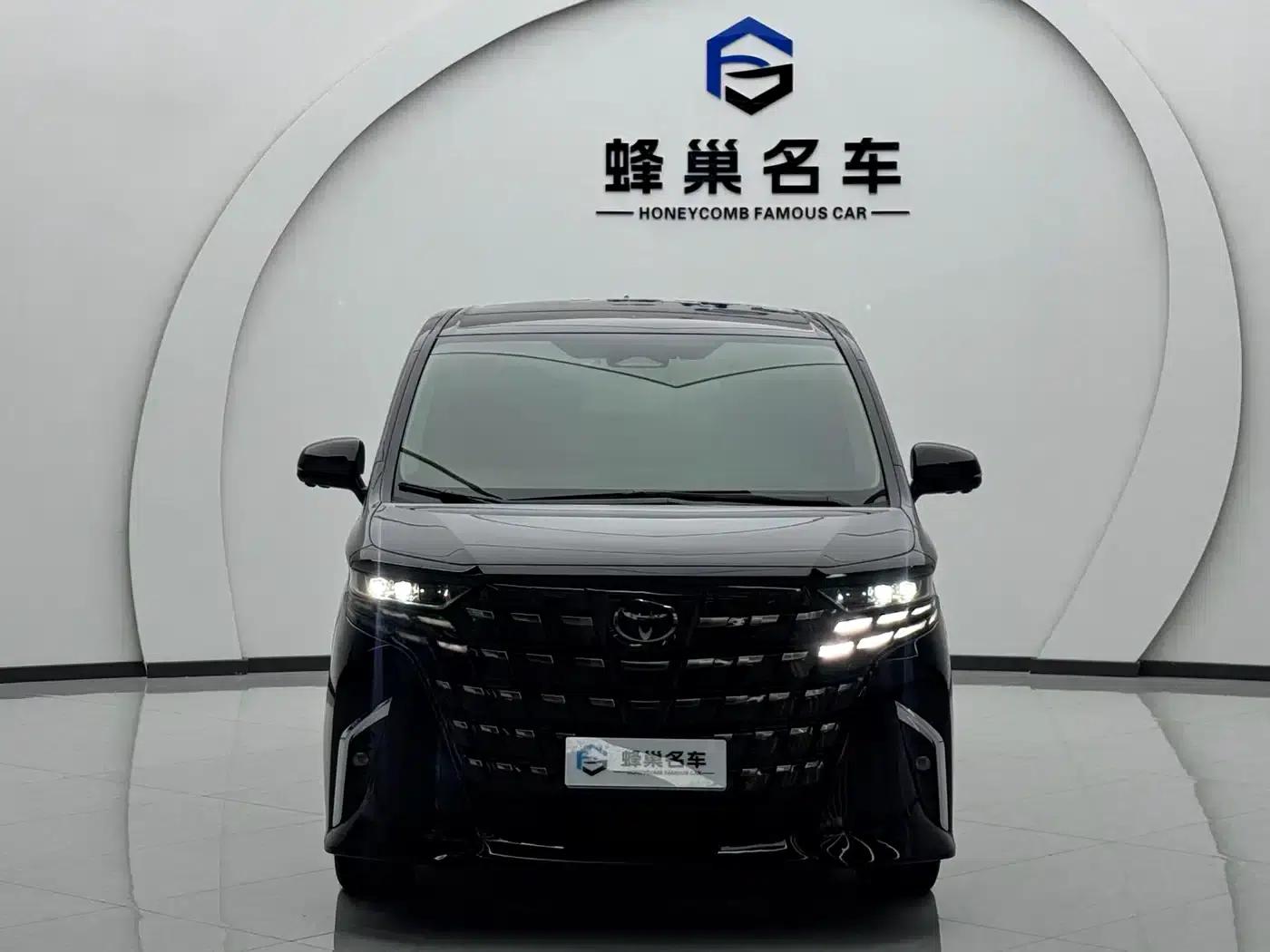 2024 Alphard Hybrid 2.5L Premium Edition — миниатюра 2
