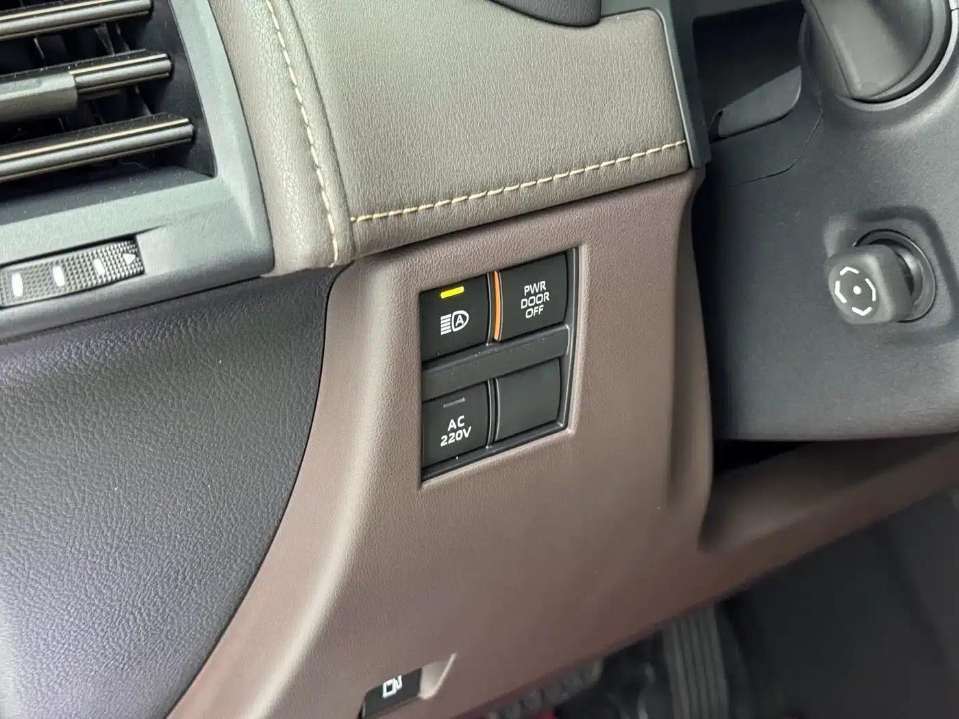 2024 Alphard Hybrid 2.5L Premium Edition — миниатюра 16