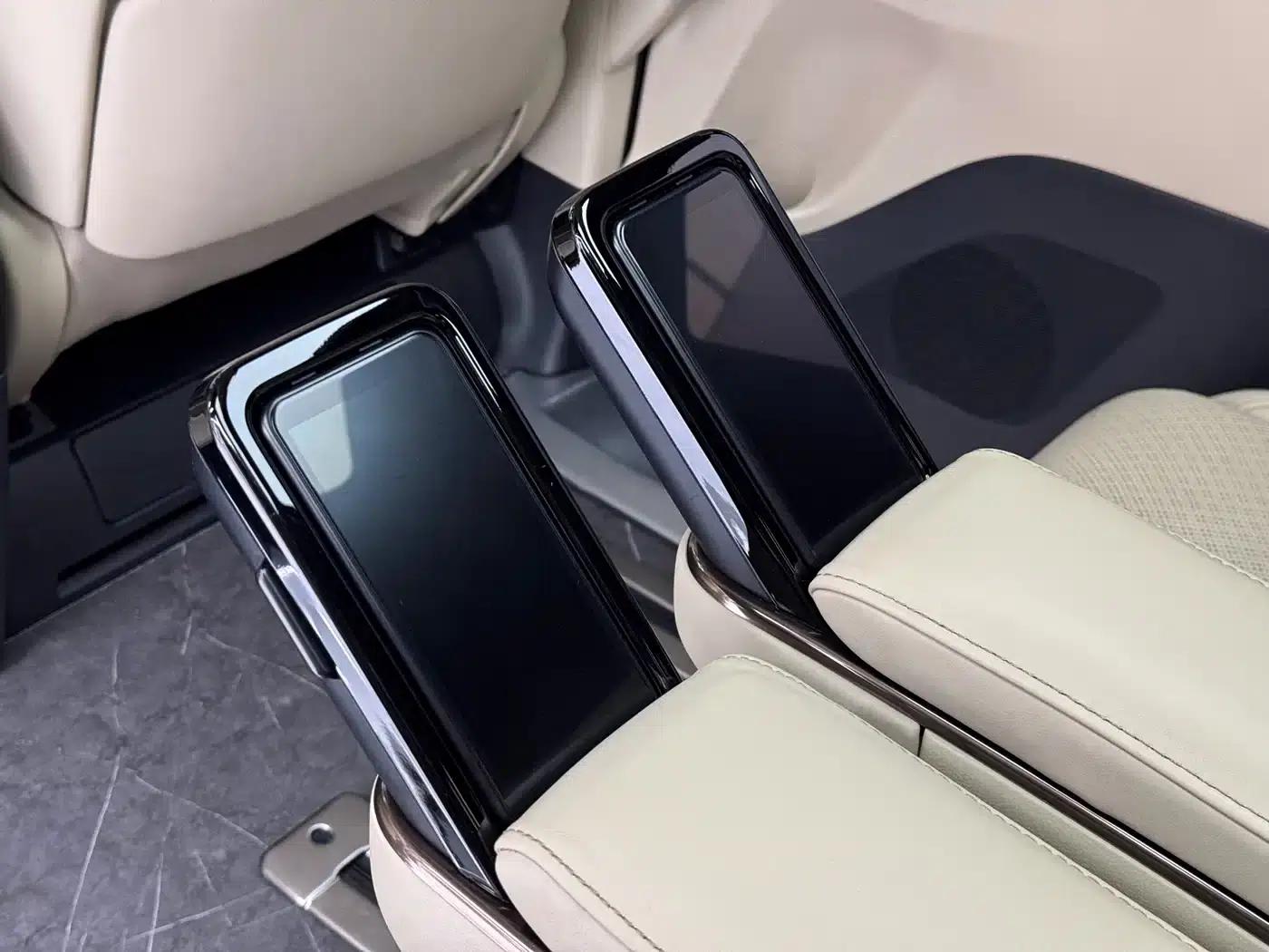2024 Alphard Hybrid 2.5L Premium Edition — миниатюра 17