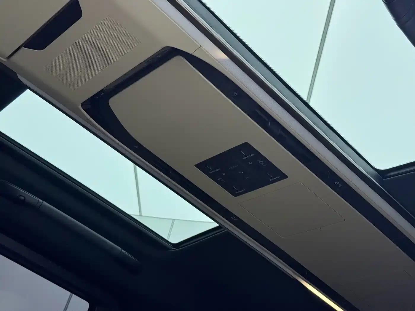 2024 Alphard Hybrid 2.5L Premium Edition — миниатюра 18