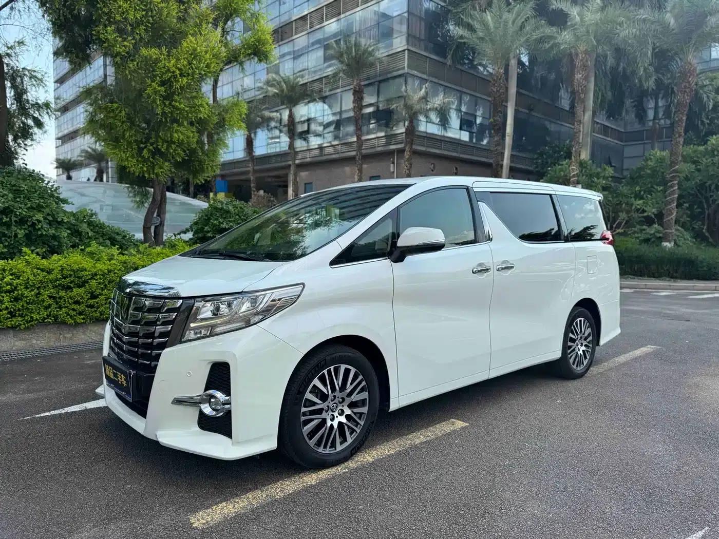 2015 Alphard 3.5L Luxury Edition — миниатюра 1