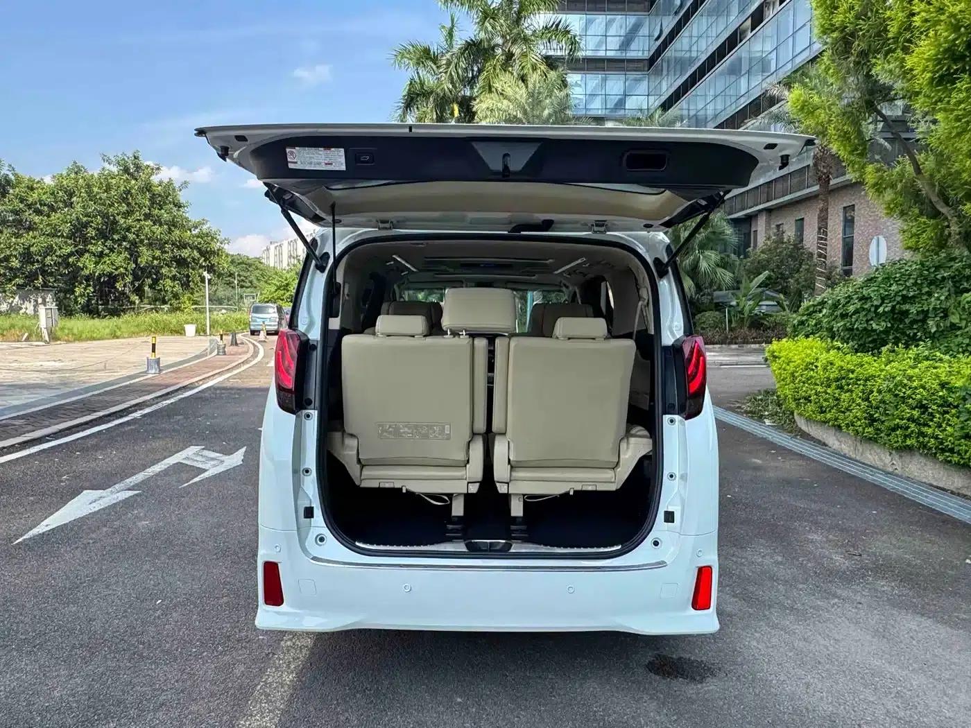 2015 Alphard 3.5L Luxury Edition — миниатюра 21