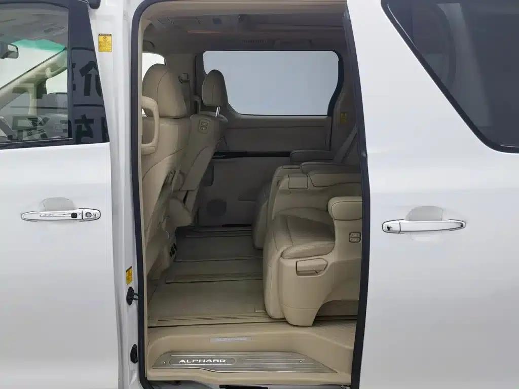 2012 Alphard 3.5L Luxury Edition — миниатюра 15