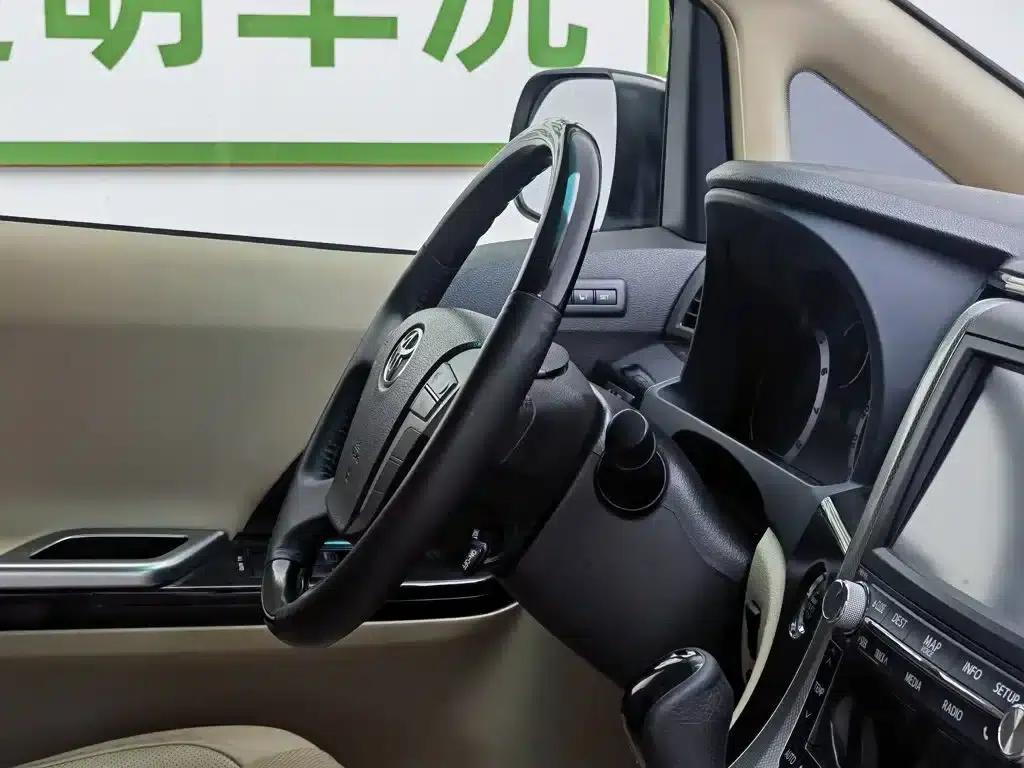 2012 Alphard 3.5L Luxury Edition — миниатюра 22