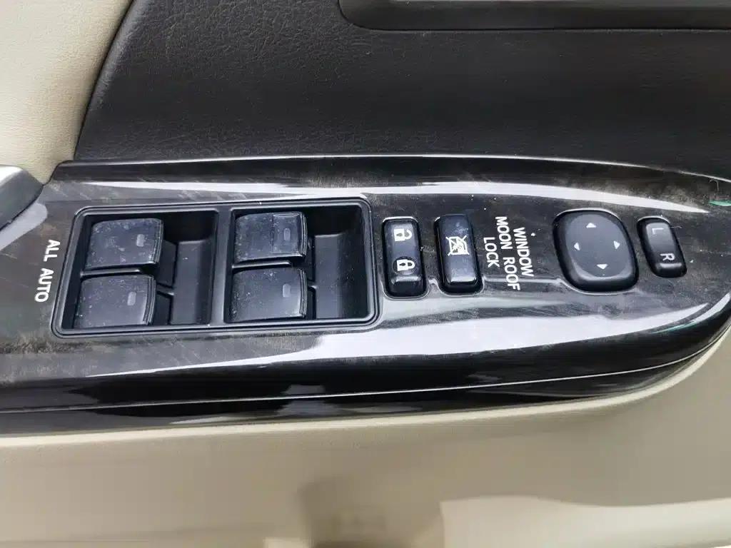 2012 Alphard 3.5L Luxury Edition — миниатюра 9