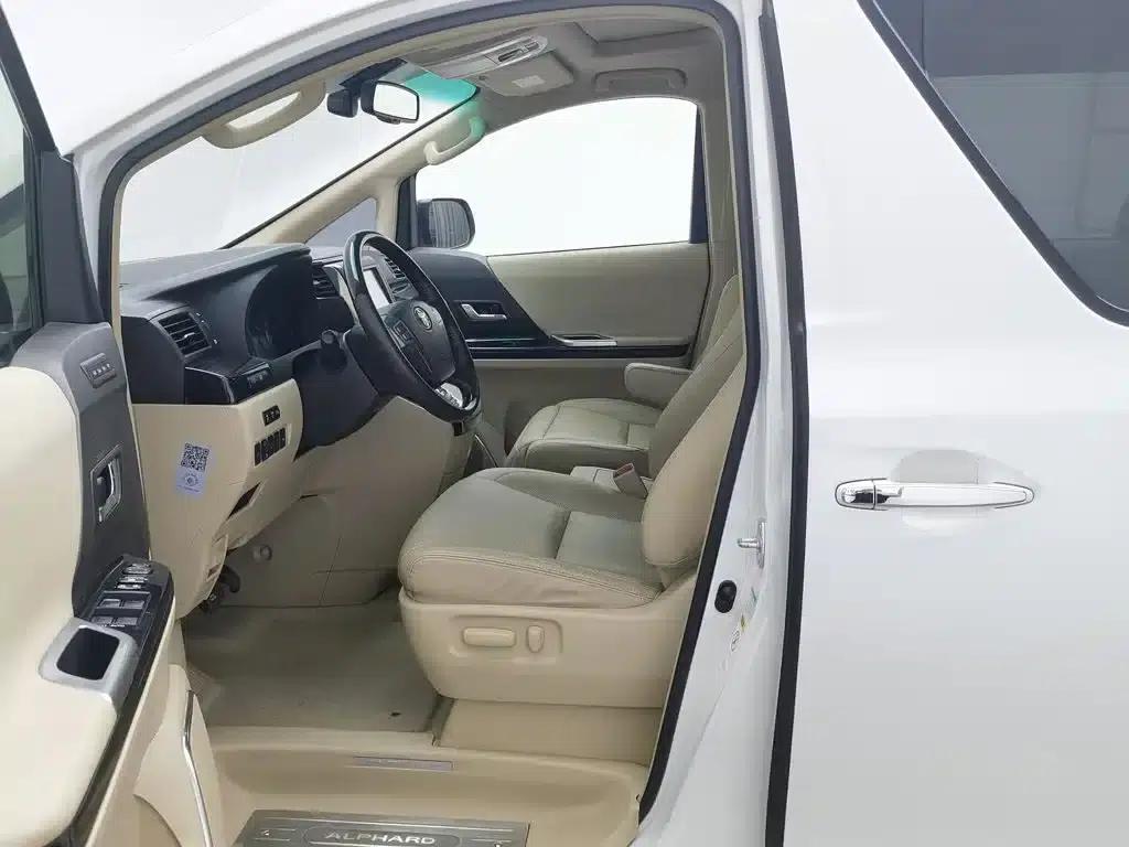 2012 Alphard 3.5L Luxury Edition — миниатюра 10