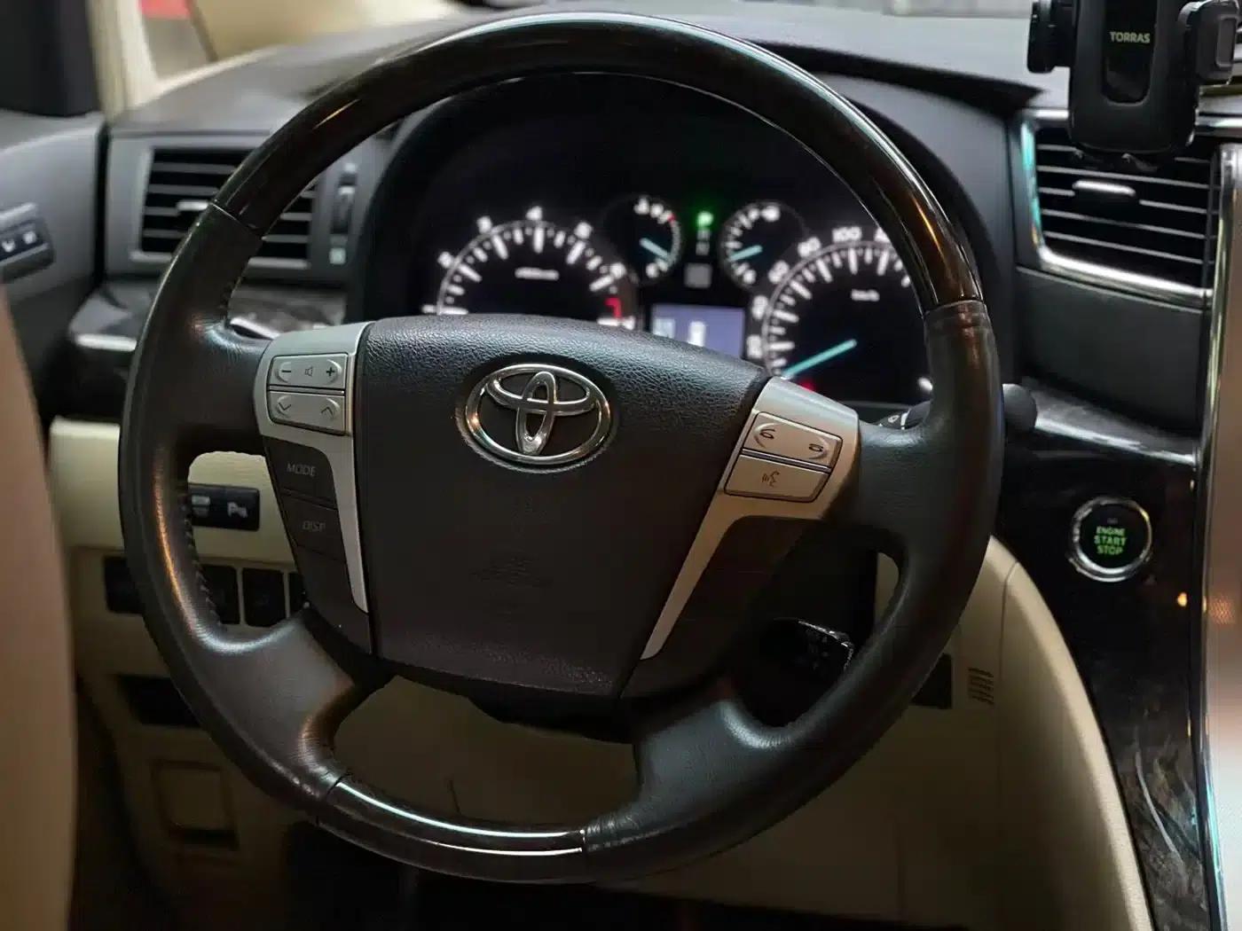 2012 Alphard 3.5L Luxury Edition — миниатюра 12