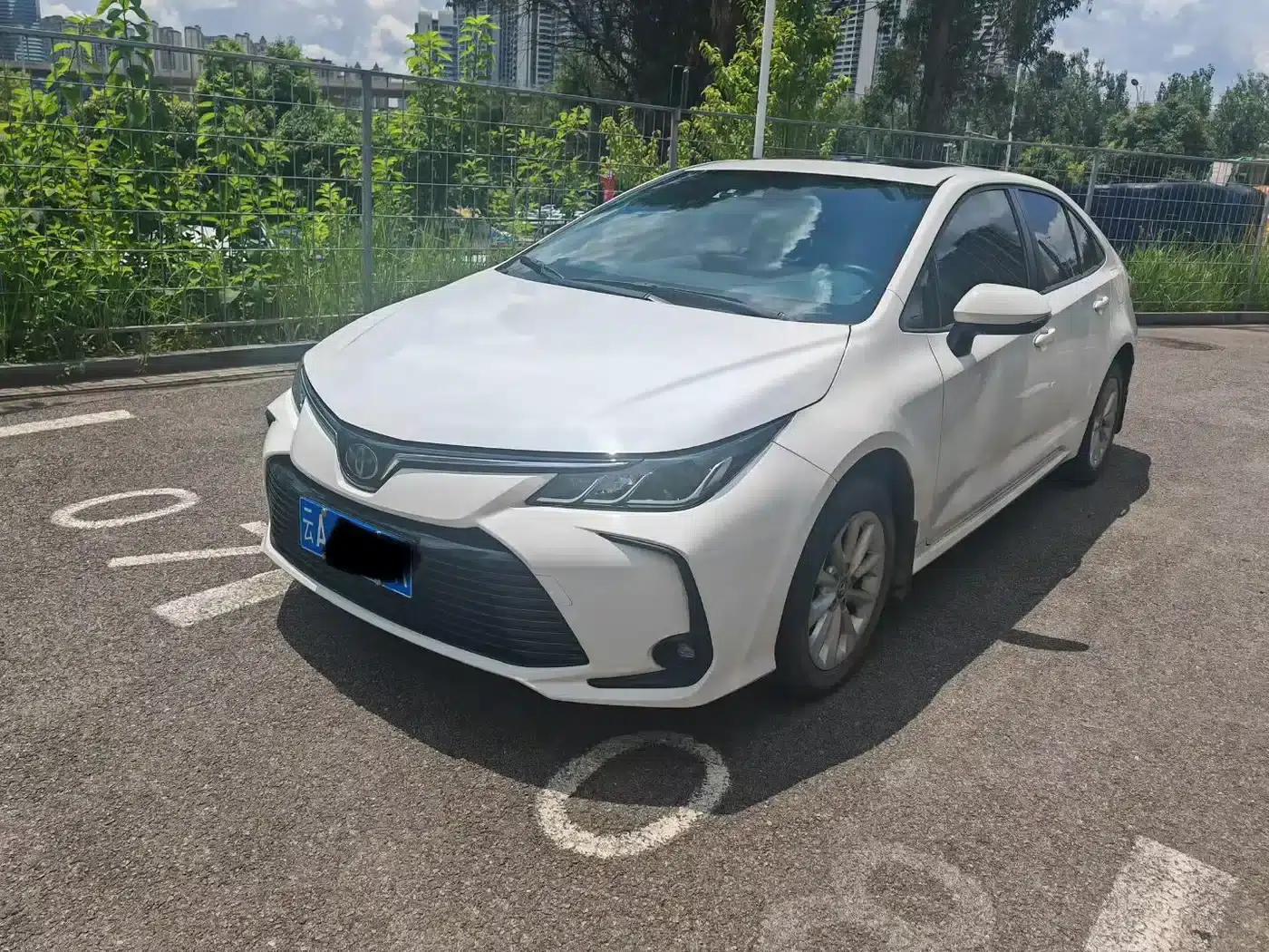 2019 Toyota Corolla 1.2T S-CVT GL-i Luxury Edition — миниатюра 1