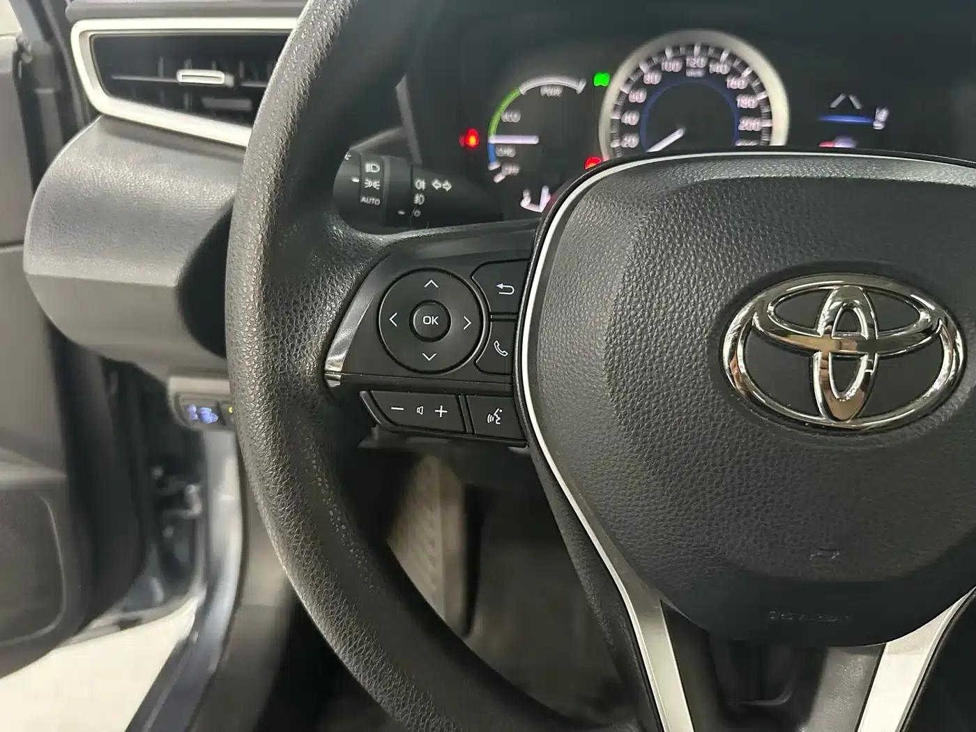 2019 Toyota Corolla Hybrid 1.8L E-CVT GL-i Elite Edition — миниатюра 16