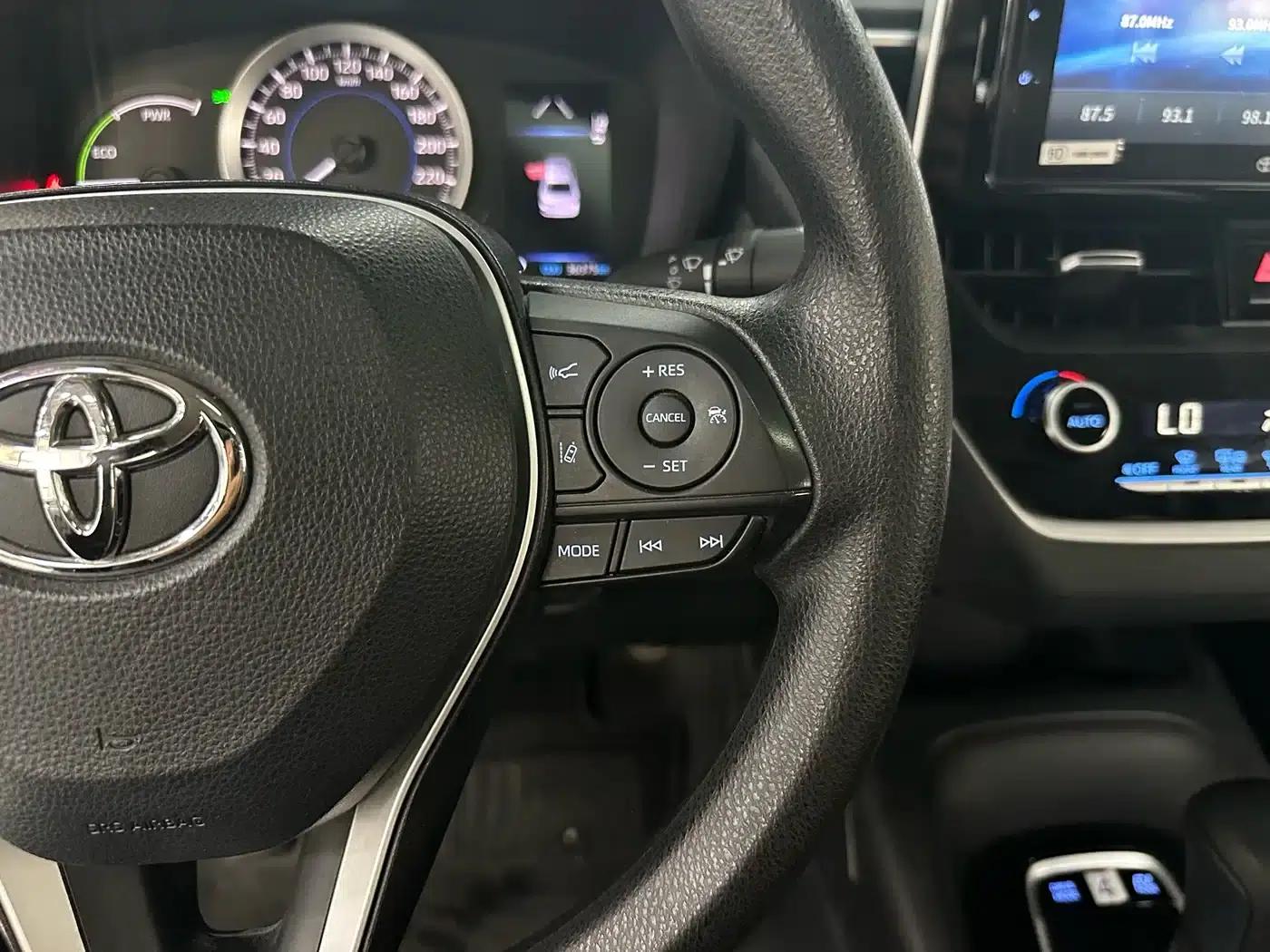 2019 Toyota Corolla Hybrid 1.8L E-CVT GL-i Elite Edition — миниатюра 17