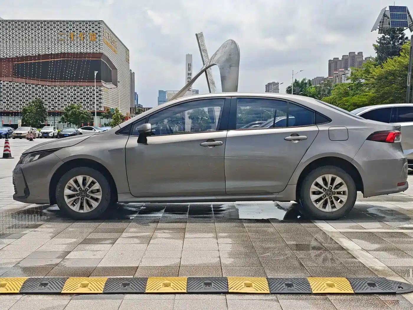 2021 Toyota Corolla 1.2T S-CVT Elite Edition — миниатюра 10