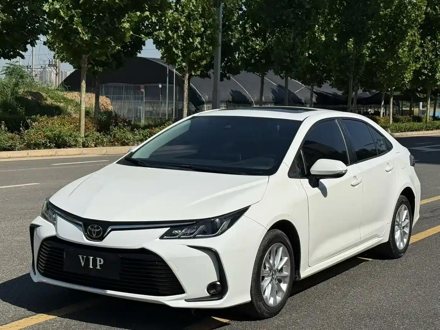 2019 Toyota Corolla 1.2T S-CVT GL-i Luxury Edition — миниатюра 1