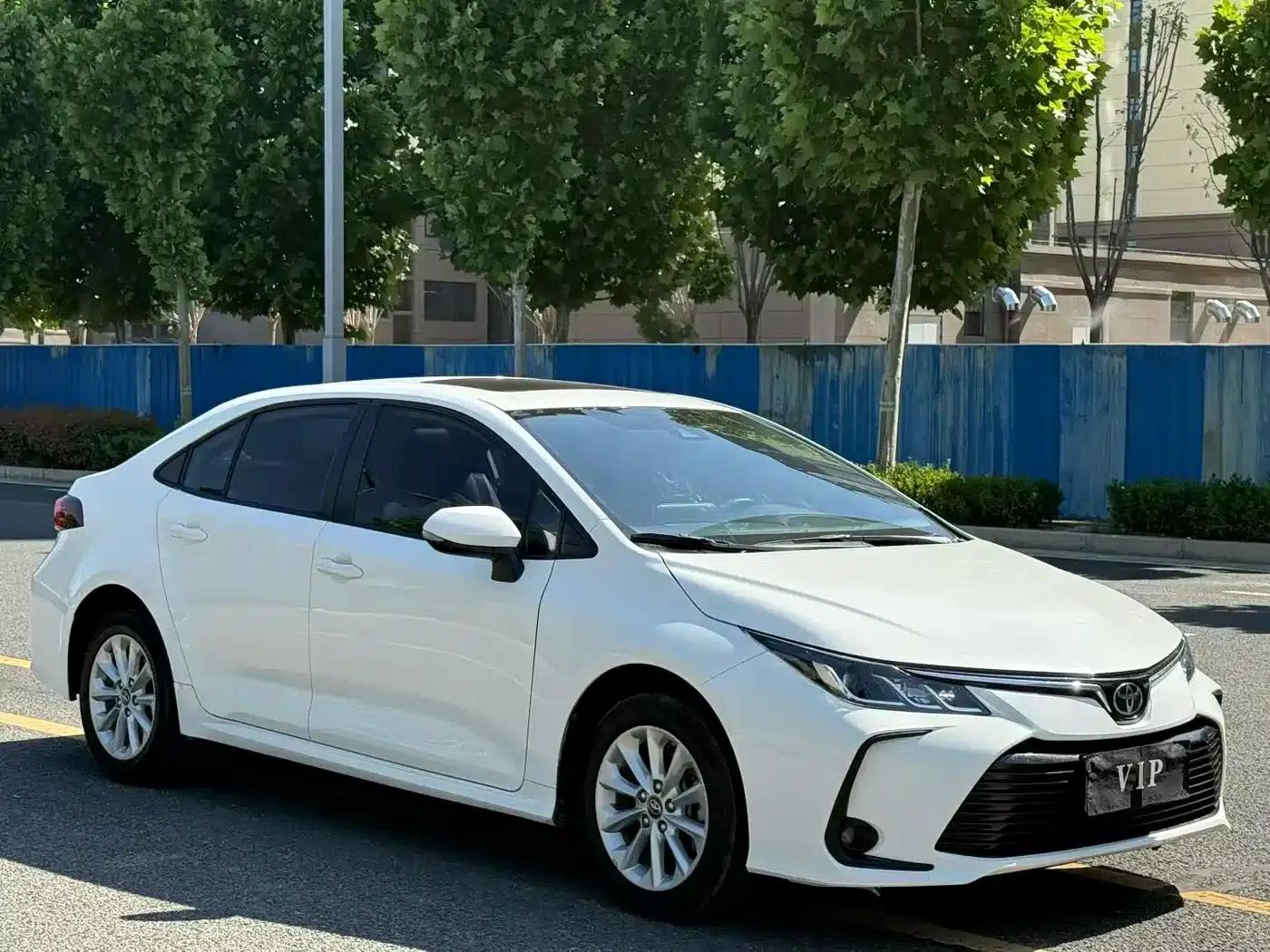 2019 Toyota Corolla 1.2T S-CVT GL-i Luxury Edition — миниатюра 3
