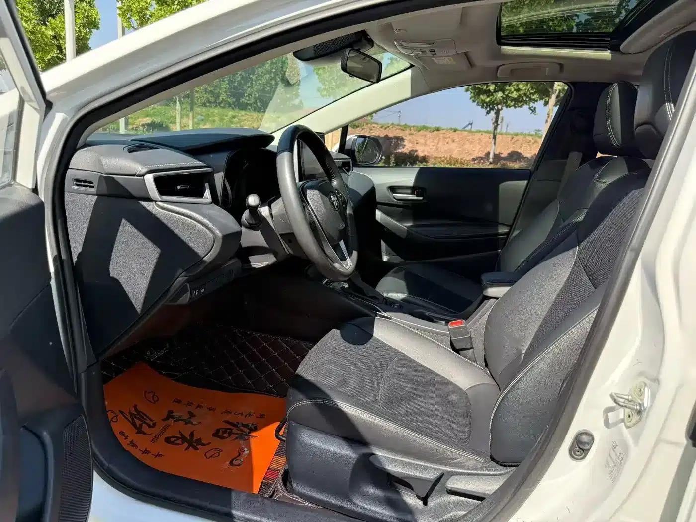 2019 Toyota Corolla 1.2T S-CVT GL-i Luxury Edition — миниатюра 4