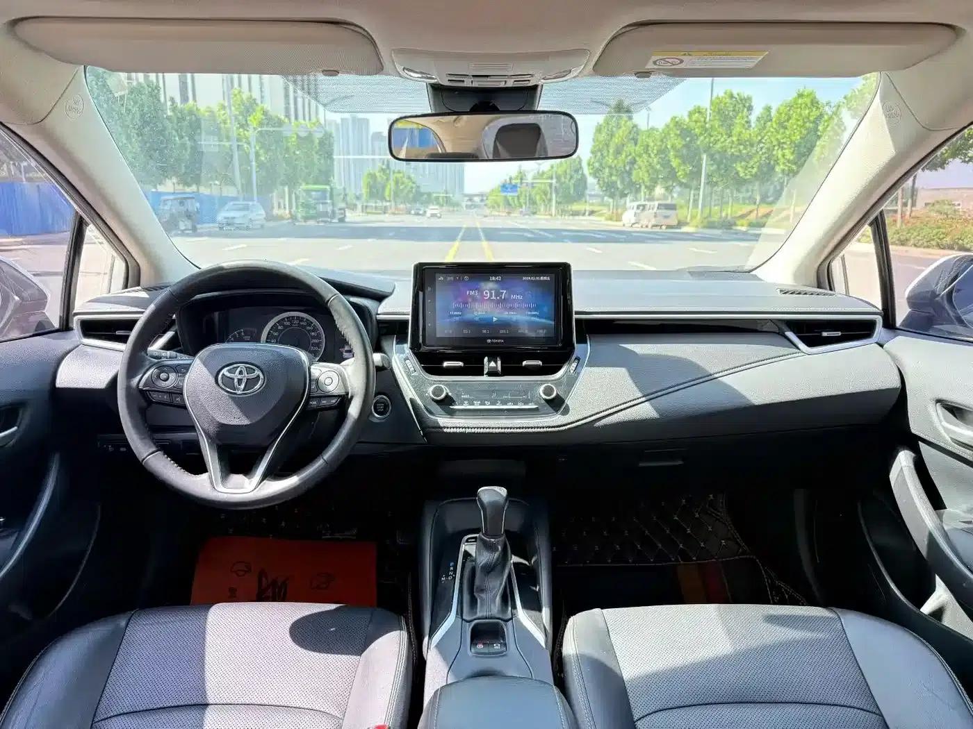 2019 Toyota Corolla 1.2T S-CVT GL-i Luxury Edition — миниатюра 5