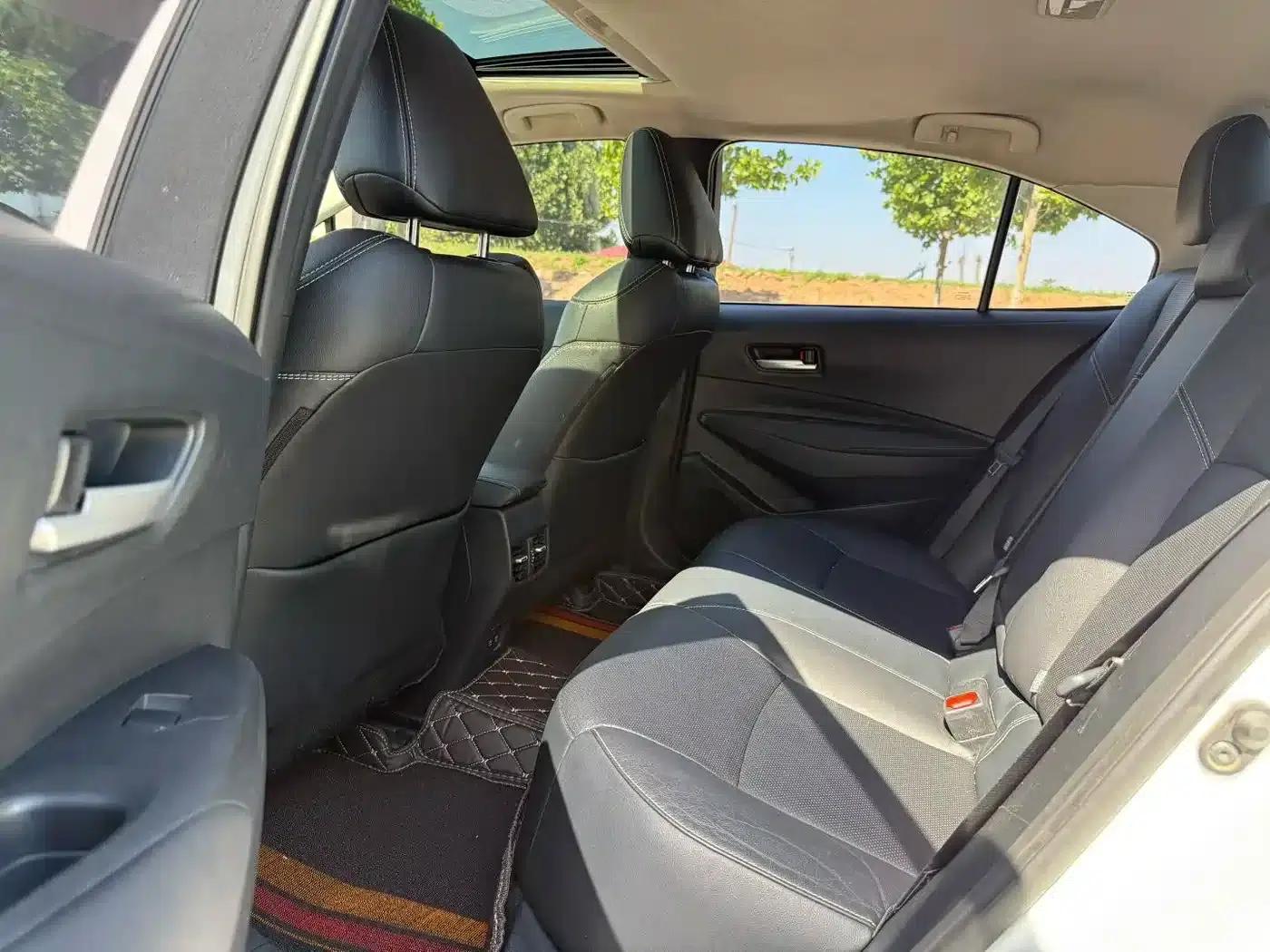 2019 Toyota Corolla 1.2T S-CVT GL-i Luxury Edition — миниатюра 6