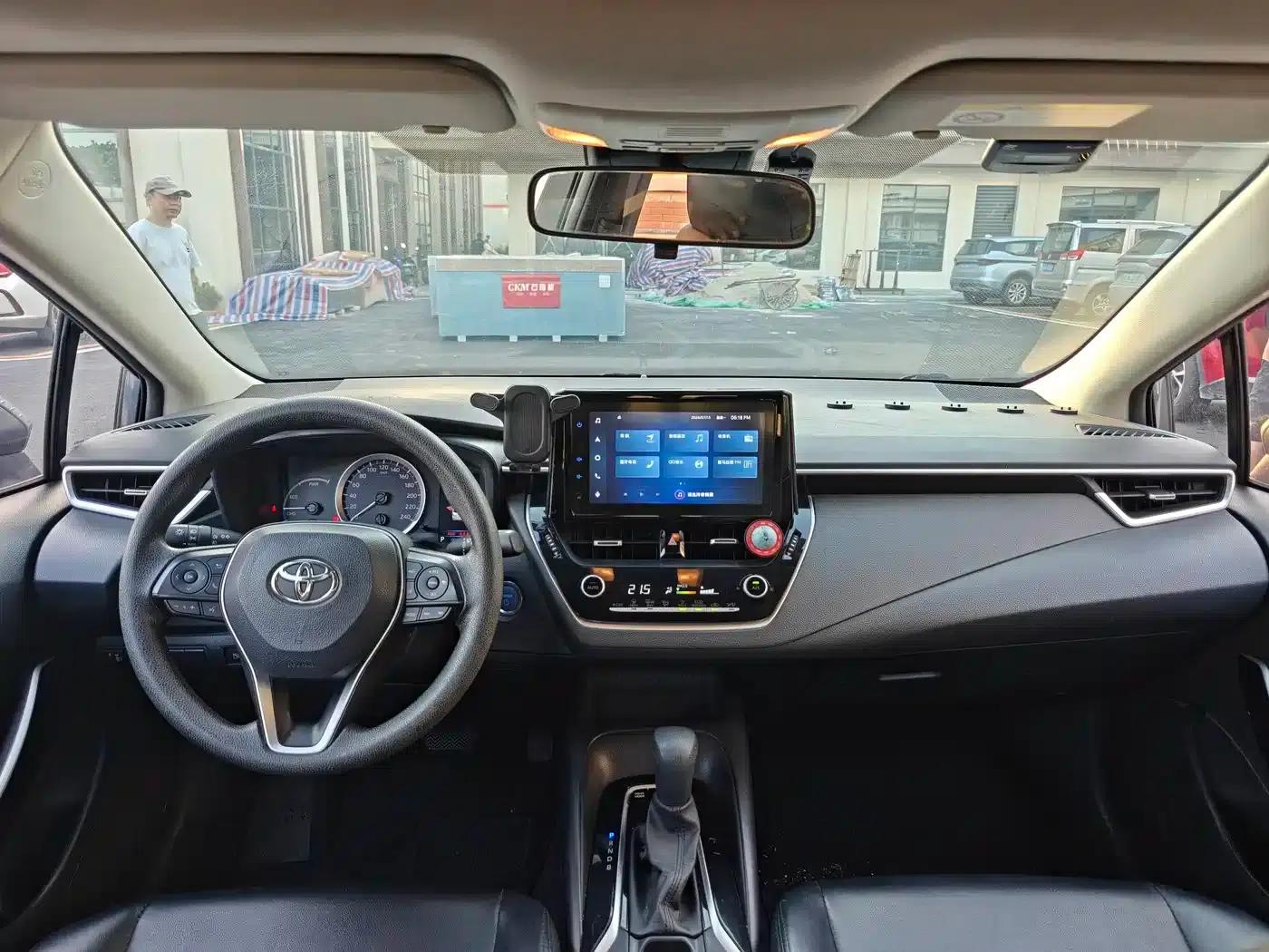 2021 Toyota Corolla Hybrid 1.8L E-CVT Elite Edition — миниатюра 13