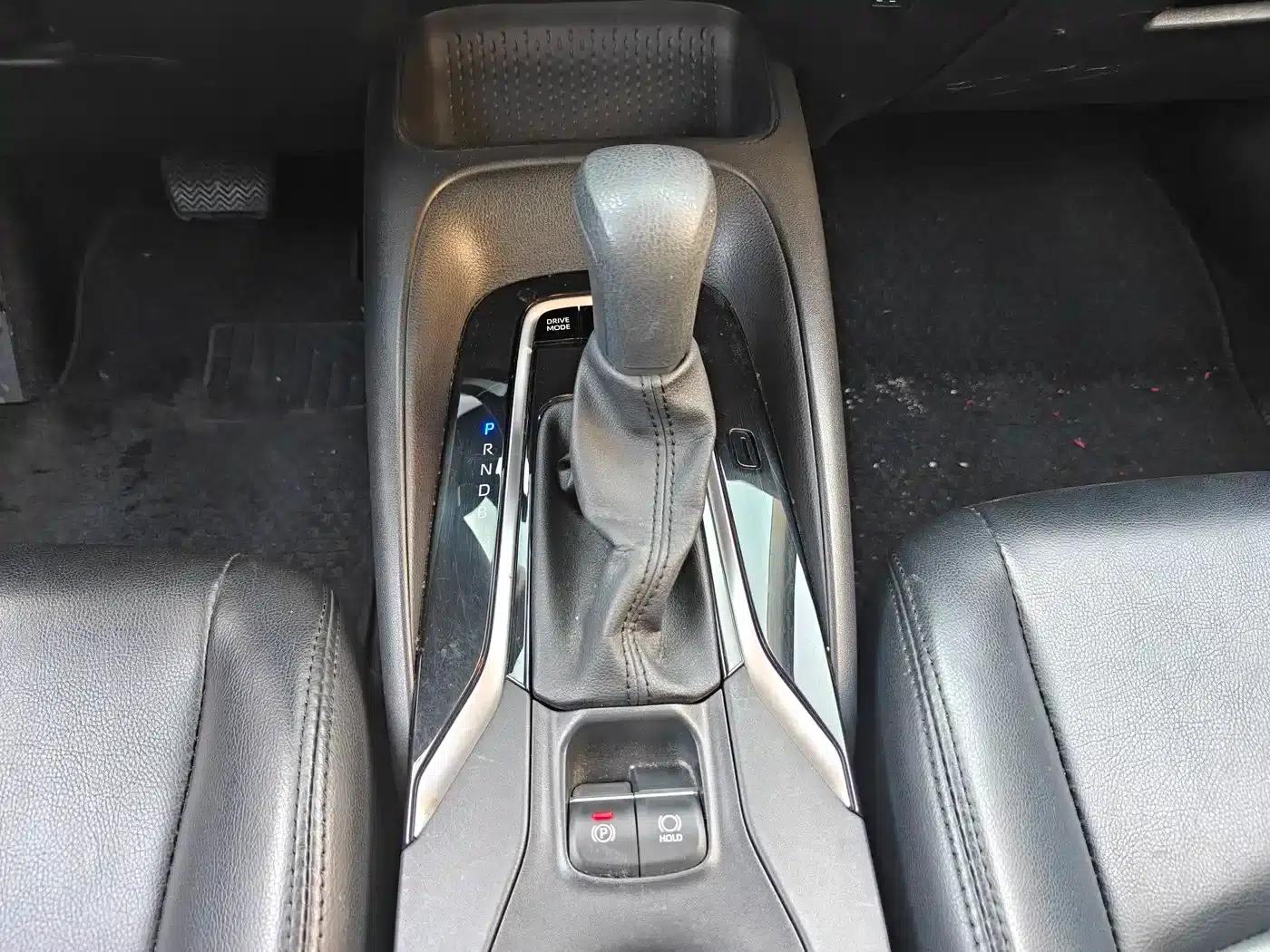 2021 Toyota Corolla Hybrid 1.8L E-CVT Elite Edition — миниатюра 14