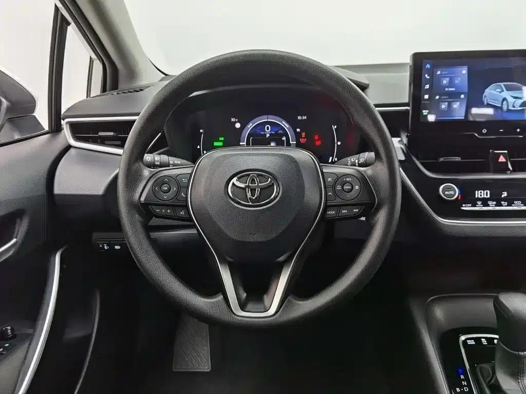 2023 Toyota Corolla 1.8L Intelligent Hybrid Pioneer Edition — миниатюра 11