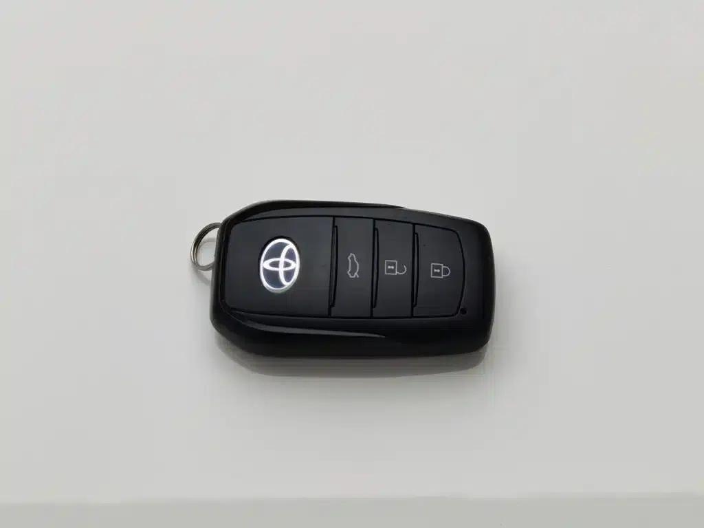 2023 Toyota Corolla 1.8L Intelligent Hybrid Pioneer Edition — миниатюра 19