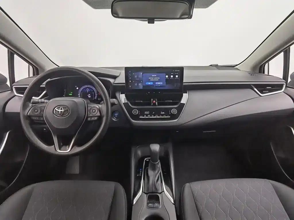 2023 Toyota Corolla 1.8L Intelligent Hybrid Pioneer Edition — миниатюра 5