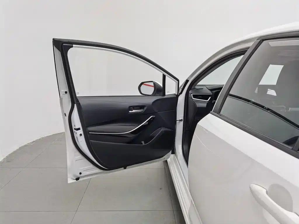 2023 Toyota Corolla 1.8L Intelligent Hybrid Pioneer Edition — миниатюра 8