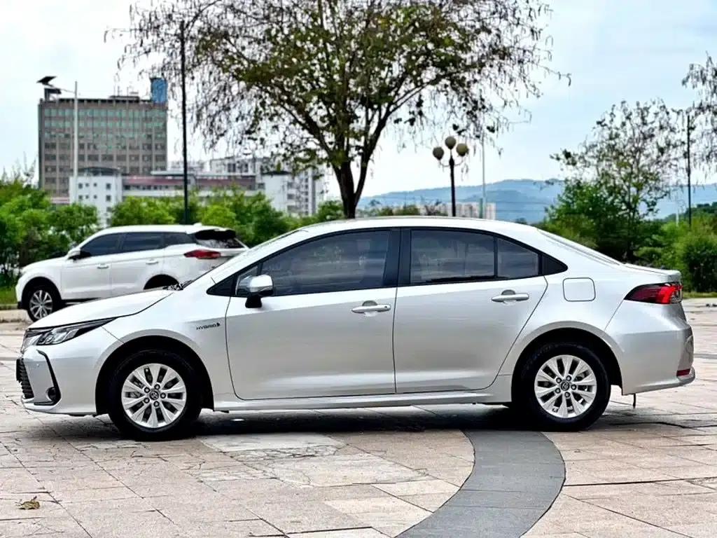 2021 Toyota Corolla Hybrid 1.8L E-CVT Pioneer Edition — миниатюра 4