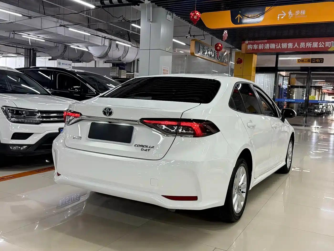 2023 Toyota Corolla 1.2T Elite Edition — миниатюра 4