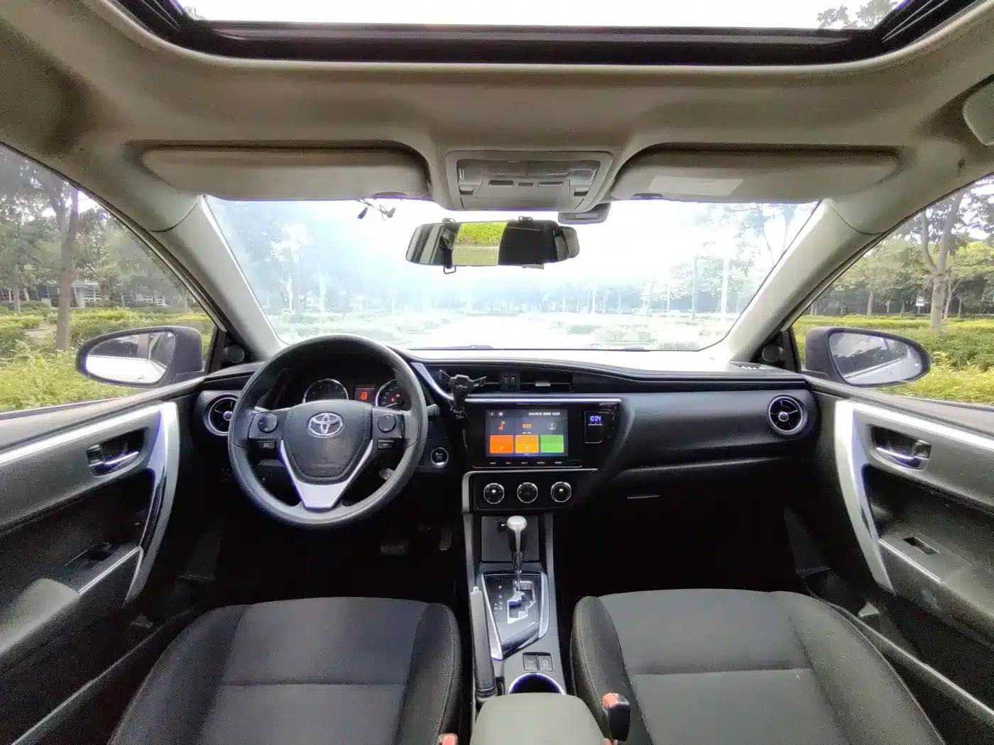 2017 Corolla Facelift 1.2T S-CVT GL-i — миниатюра 12
