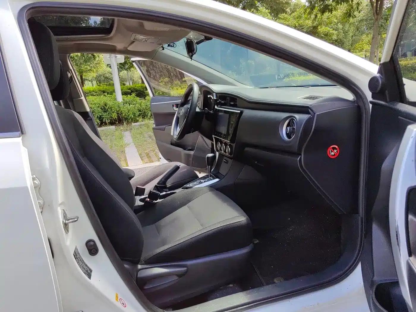2017 Corolla Facelift 1.2T S-CVT GL-i — миниатюра 10