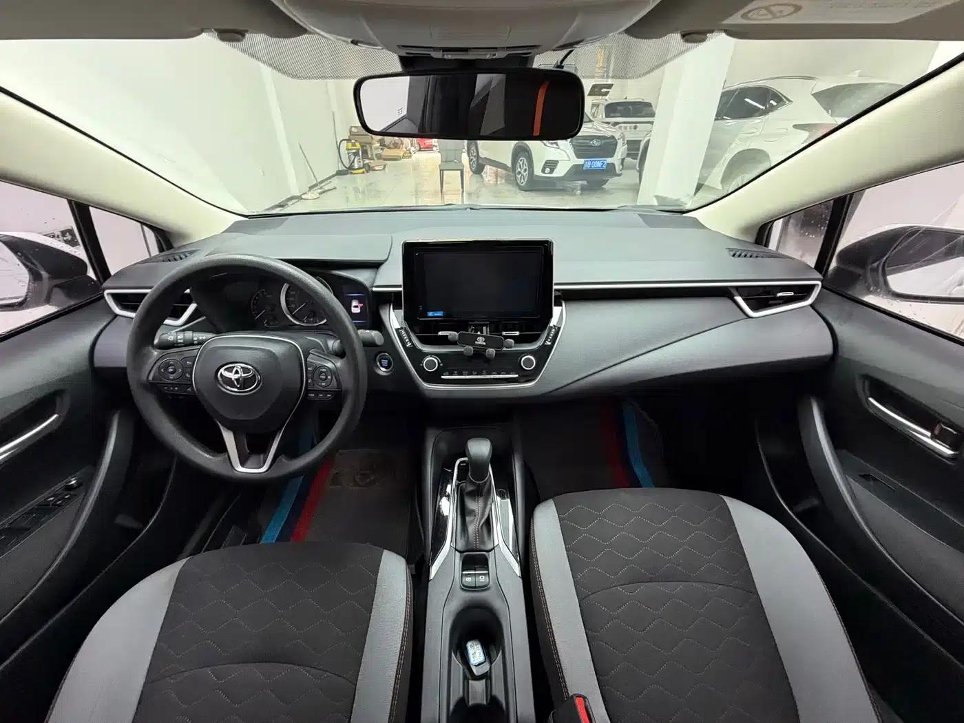 2021 Toyota Corolla 1.2T S-CVT Elite Edition — миниатюра 16