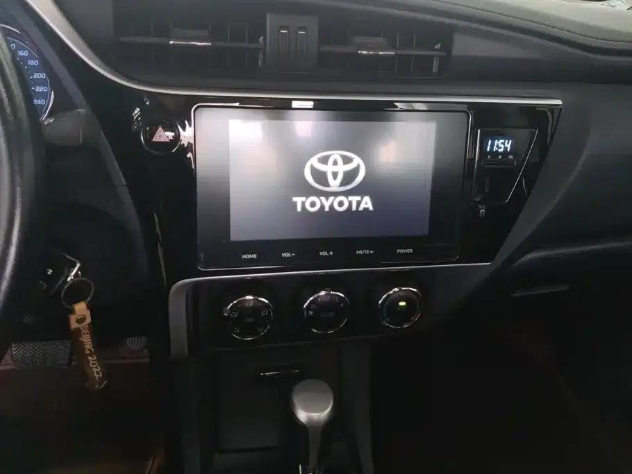 2017 Corolla Facelift 1.2T S-CVT GL-i Leather Edition — миниатюра 13