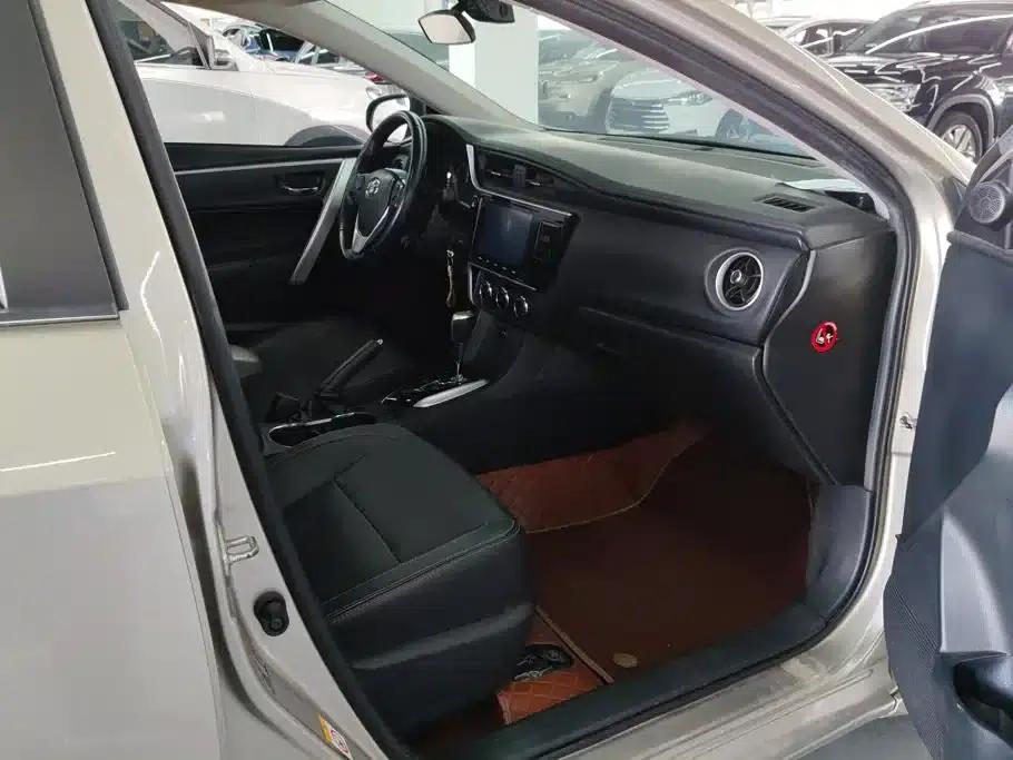 2017 Corolla Facelift 1.2T S-CVT GL-i Leather Edition — миниатюра 8