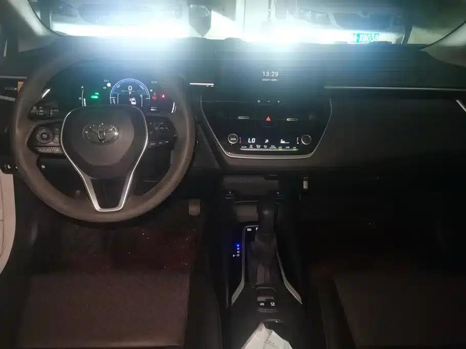 2024 Toyota Corolla 1.8L Intelligent Hybrid Elite Edition — миниатюра 12