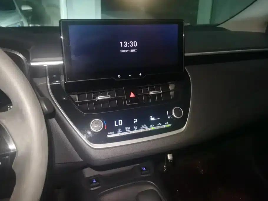 2024 Toyota Corolla 1.8L Intelligent Hybrid Elite Edition — миниатюра 13