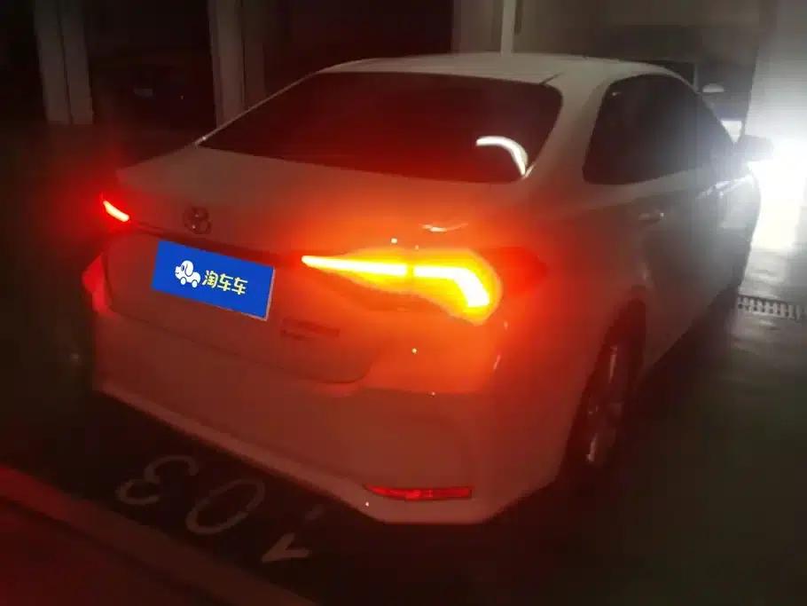 2024 Toyota Corolla 1.8L Intelligent Hybrid Elite Edition — миниатюра 3