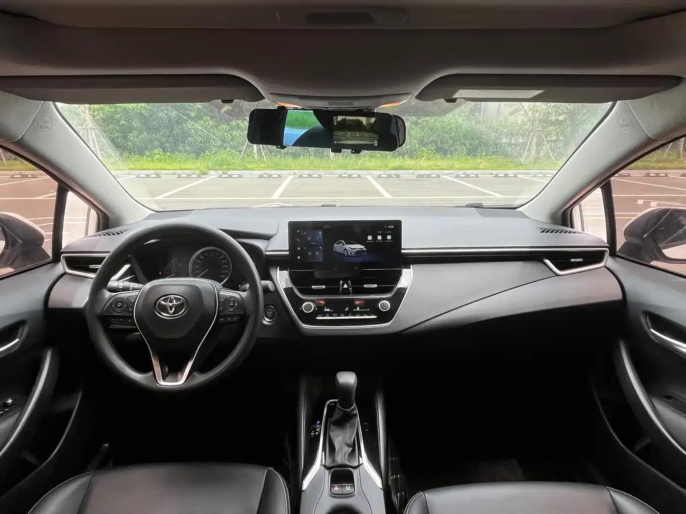 2025 Toyota Corolla 1.2T Elite Edition — миниатюра 5