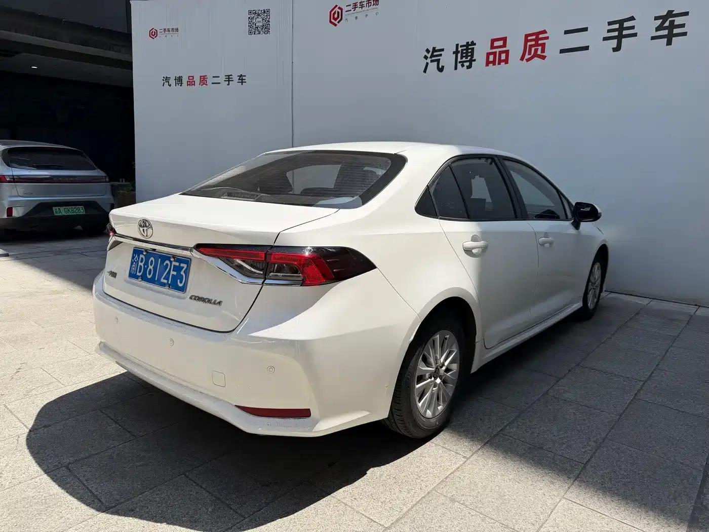 2021 Toyota Corolla TNGA 1.5L CVT Elite Edition — миниатюра 12