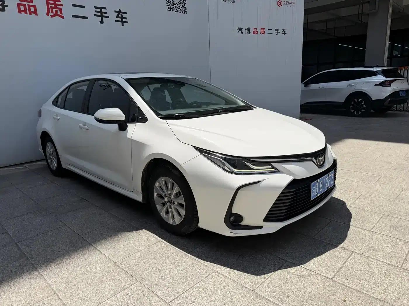 2021 Toyota Corolla TNGA 1.5L CVT Elite Edition — миниатюра 3