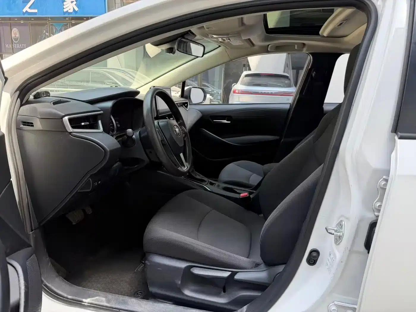 2021 Toyota Corolla TNGA 1.5L CVT Elite Edition — миниатюра 4