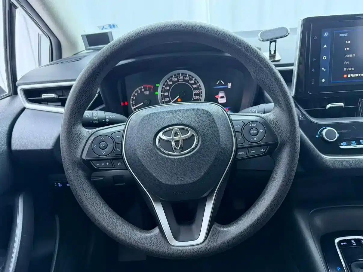 2021 Toyota Corolla 1.2T S-CVT Elite PLUS Edition — миниатюра 12