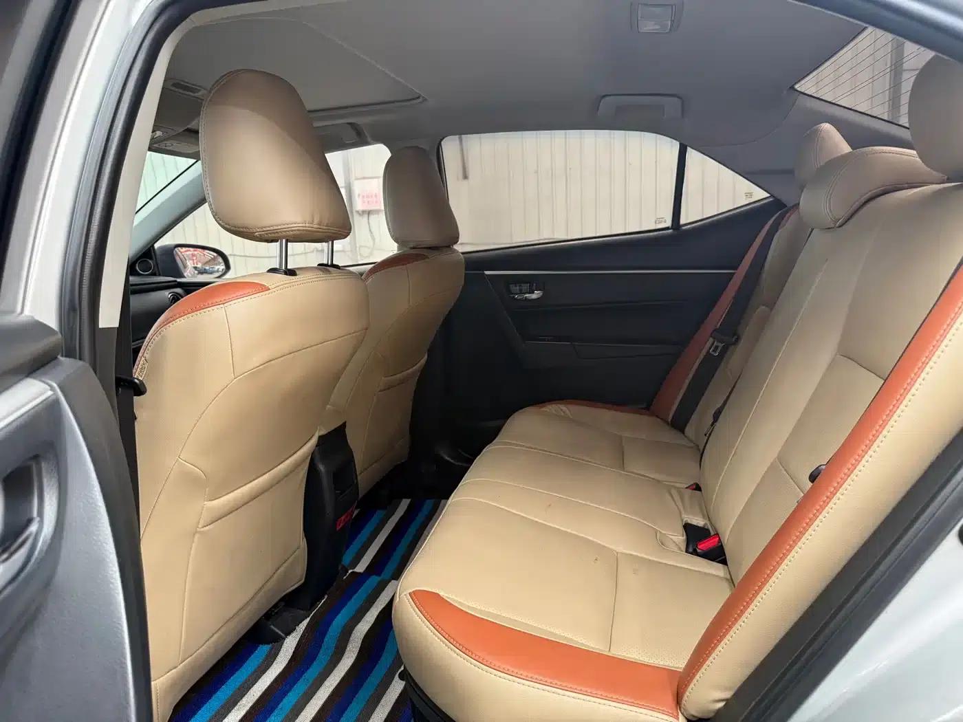 2017 Toyota Corolla Hybrid 1.8L E-CVT Leading Edition (Facelift) — миниатюра 9